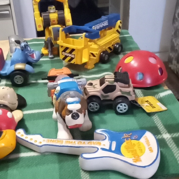Collection of vintage toys valued at $100 - Picture 3 of 11